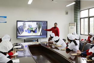 关注食品安全，构建和谐校园——绣湖中学教育集团稠江校区举行食堂工作会议